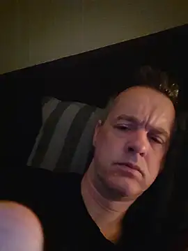 Snapshot of Hectorthyssen1 chatting on 04/30/26, 07:25 Hectorthyssen1 online show from 04/30/26, 07:25