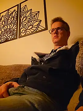 Snapshot of Hectorthyssen1 chatting on 04/30/26, 10:58 Hectorthyssen1 online show from 04/30/26, 10:58