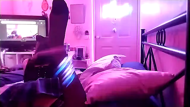 Snapshot of ingrid1982 chatting on 02/03/25, 05:56 ingrid1982 online show from 02/03/25, 05:56