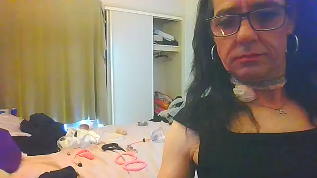 Snapshot of ingrid1982 chatting on 02/07/26, 10:46 ingrid1982 online show from 02/07/26, 10:46