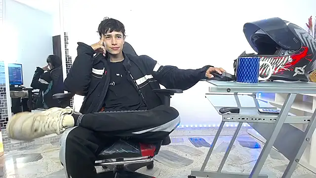 Zacktk7 online show from 12/13/24, 11:17