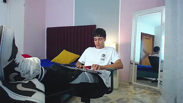 Zacktk7 online show from 01/02/25, 03:40