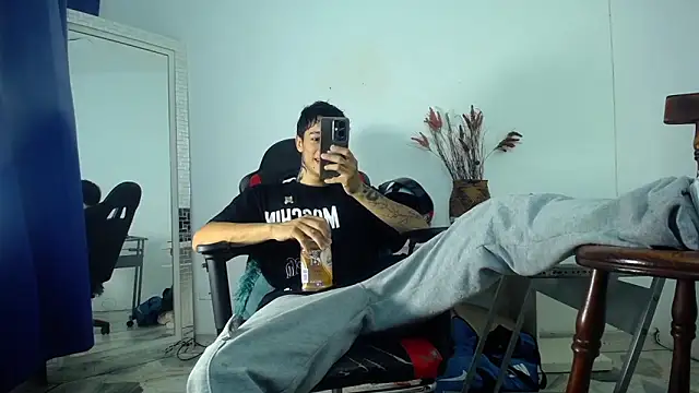 Zacktk7 online show from 01/17/25, 08:22