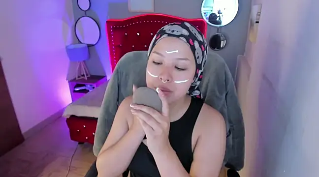 Namiko Park online show from 02/20/25, 03:41