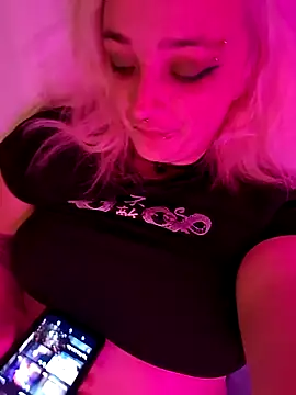 IzanamiNova online show from 01/20/25, 04:32