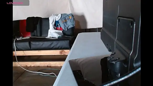 69vivian online show from 12/20/24, 09:39