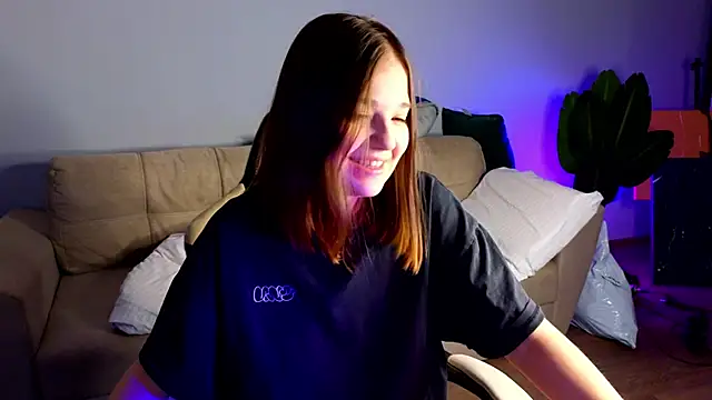 Snapshot of Leela_sun chatting on 02/21/25, 09:54 Leela sun online show from 02/21/25, 09:54