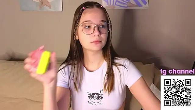 Leela sun online show from 11/23/25, 07:52