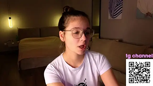 Leela sun online show from 12/04/25, 03:21