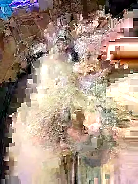 Snapshot of JulesG18 chatting on 02/14/26, 01:52 JulesG18 online show from 02/14/26, 01:52