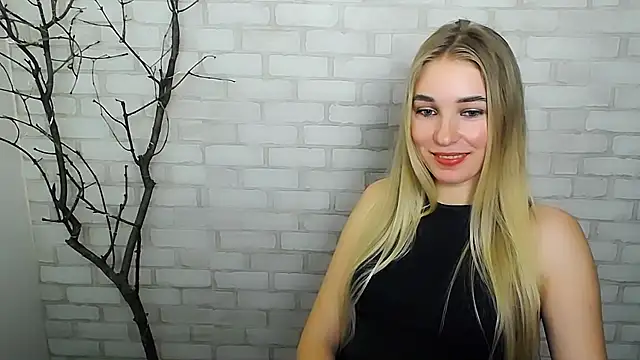 Queen ofLove online show from 12/18/24, 08:14