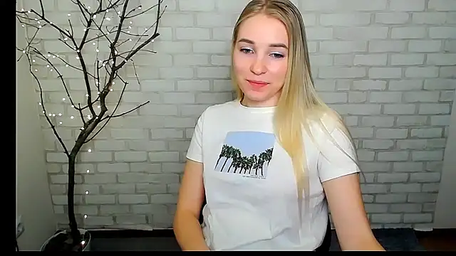 Queen ofLove online show from 03/21/25, 07:24