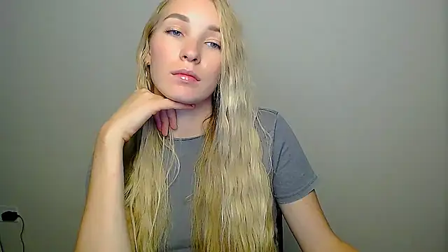 Queen ofLove online show from 10/07/25, 10:51