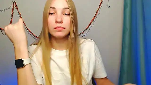 Snapshot of Queen_ofLove chatting on 01/08/26, 07:38 Queen ofLove online show from 01/08/26, 07:38