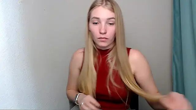 Snapshot of Queen_ofLove chatting on 03/19/26, 11:25 Queen ofLove online show from 03/19/26, 11:25