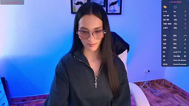 mariaan m  online show from 12/19/25, 10:28