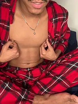 Snapshot of Ryan-hot chatting on 01/11/25, 10:19 Ryan-hot online show from 01/11/25, 10:19