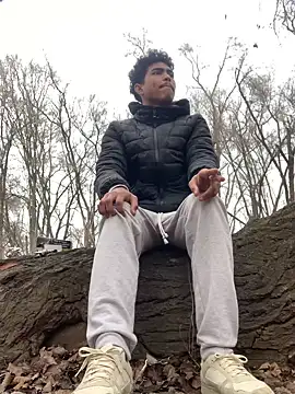 Snapshot of Ryan-hot chatting on 01/24/25, 01:03 Ryan-hot online show from 01/24/25, 01:03