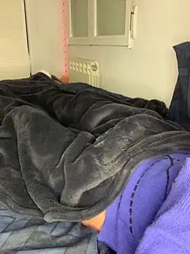 Snapshot of Ryan-hot chatting on 11/06/25, 05:14 Ryan-hot online show from 11/06/25, 05:14