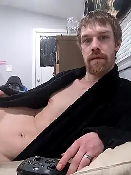 Snapshot of kinkyandmarried chatting on 01/04/25, 04:11 kinkyandmarried online show from 01/04/25, 04:11