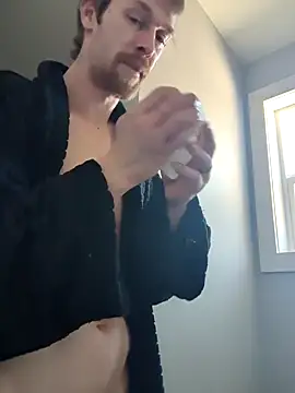 Snapshot of kinkyandmarried chatting on 01/18/25, 05:37 kinkyandmarried online show from 01/18/25, 05:37