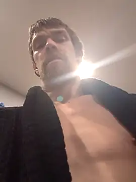 Snapshot of kinkyandmarried chatting on 01/22/25, 01:21 kinkyandmarried online show from 01/22/25, 01:21