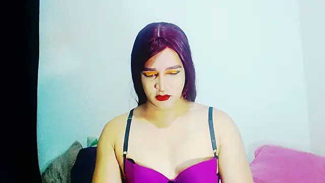 Snapshot of alexandrasexy32 chatting on 03/28/26, 02:55 alexandrasexy32 online show from 03/28/26, 02:55