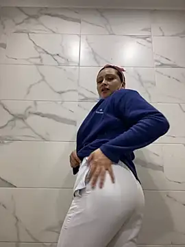 Snapshot of Keittly_ chatting on 11/21/25, 06:50 Keittly online show from 11/21/25, 06:50