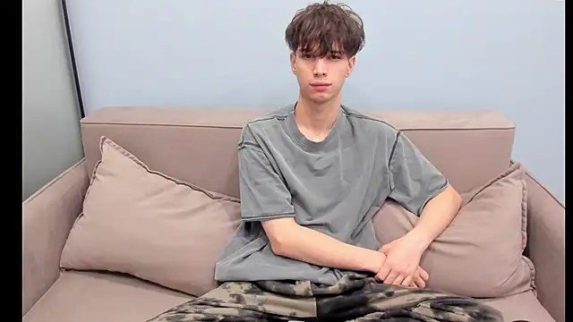 Im Shine Guy online show from 10/18/25, 02:36