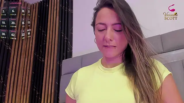 vivianne scott online show from 04/07/26, 12:16