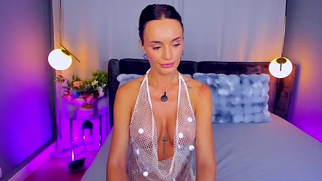 Snapshot of CarlaWhite chatting on 07/19/26, 03:43 CarlaWhite online show from 07/19/26, 03:43