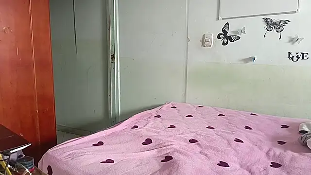 Snapshot of luxandracon23 chatting on 02/10/25, 03:21 luxandracon23 online show from 02/10/25, 03:21