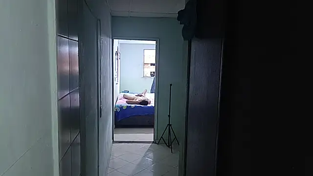 Snapshot of luxandracon23 chatting on 02/24/25, 11:21 luxandracon23 online show from 02/24/25, 11:21