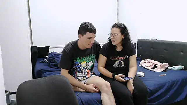 Snapshot of luxandracon23 chatting on 09/25/25, 06:17 luxandracon23 online show from 09/25/25, 06:17