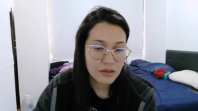 Snapshot of luxandracon23 chatting on 10/01/25, 06:36 luxandracon23 online show from 10/01/25, 06:36