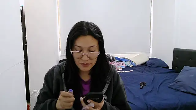 Snapshot of luxandracon23 chatting on 10/02/25, 06:48 luxandracon23 online show from 10/02/25, 06:48