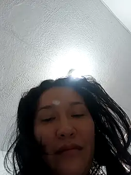 Snapshot of luxandracon23 chatting on 10/24/25, 03:19 luxandracon23 online show from 10/24/25, 03:19