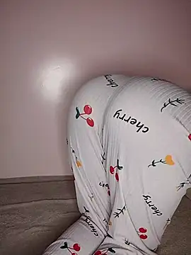 Snapshot of Manita-57 chatting on 04/09/26, 08:20 Manita-57 online show from 04/09/26, 08:20