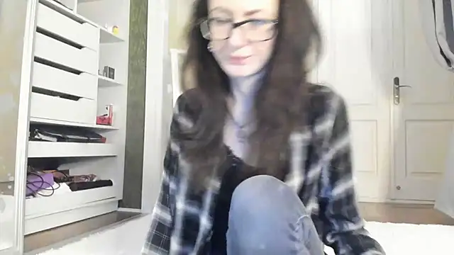 Snapshot of Baby_Jewel chatting on 12/06/24, 09:32 Baby Jewel online show from 12/06/24, 09:32