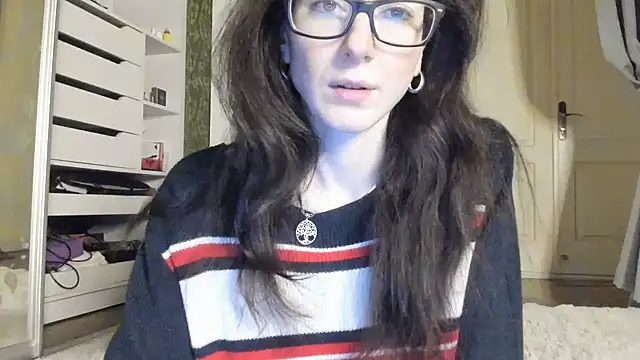 Snapshot of Baby_Jewel chatting on 12/07/24, 09:06 Baby Jewel online show from 12/07/24, 09:06