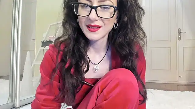 Snapshot of Baby_Jewel chatting on 12/19/24, 02:13 Baby Jewel online show from 12/19/24, 02:13