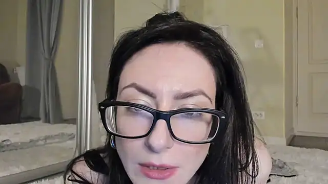 Snapshot of Baby_Jewel chatting on 12/21/24, 05:29 Baby Jewel online show from 12/21/24, 05:29