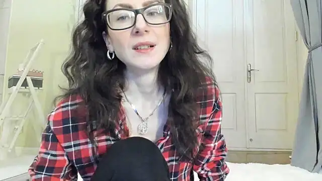 Snapshot of Baby_Jewel chatting on 01/09/25, 01:13 Baby Jewel online show from 01/09/25, 01:13