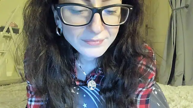 Snapshot of Baby_Jewel chatting on 01/23/25, 02:17 Baby Jewel online show from 01/23/25, 02:17