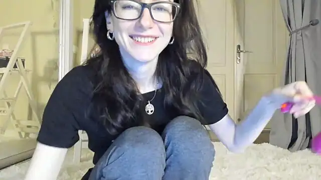 Snapshot of Baby_Jewel chatting on 02/02/25, 11:08 Baby Jewel online show from 02/02/25, 11:08