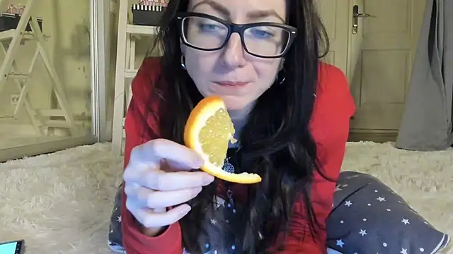 Snapshot of Baby_Jewel chatting on 02/02/25, 02:13 Baby Jewel online show from 02/02/25, 02:13