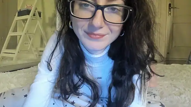 Snapshot of Baby_Jewel chatting on 02/05/25, 02:48 Baby Jewel online show from 02/05/25, 02:48