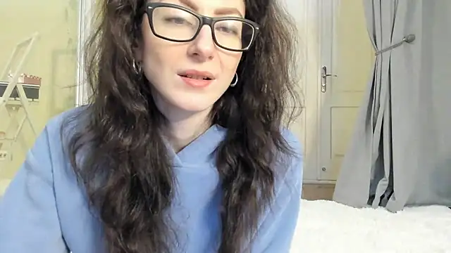 Snapshot of Baby_Jewel chatting on 02/11/25, 11:10 Baby Jewel online show from 02/11/25, 11:10