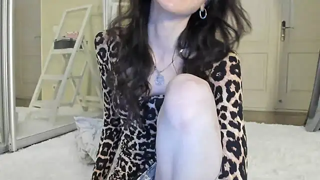 Snapshot of Baby_Jewel chatting on 02/26/25, 02:14 Baby Jewel online show from 02/26/25, 02:14