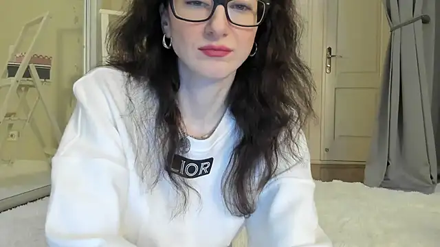 Snapshot of Baby_Jewel chatting on 03/07/25, 11:07 Baby Jewel online show from 03/07/25, 11:07